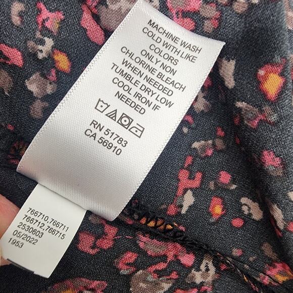 Maurices Womens Medallion Print Tiered Tunic Blouse Multicolor Black Size Small - Picture 9 of 9